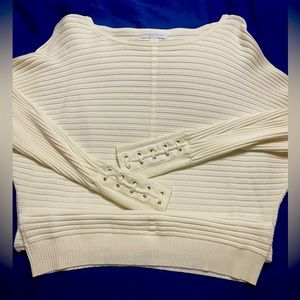 Cream sweater, cute sleeve detail